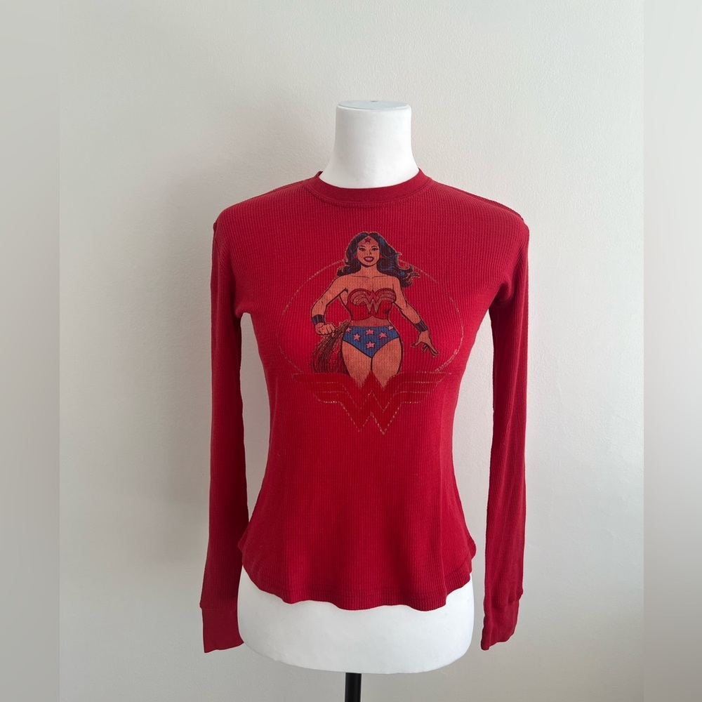 Junk Food Wonder Woman shirt. Red waffle. Very soft. Size M.